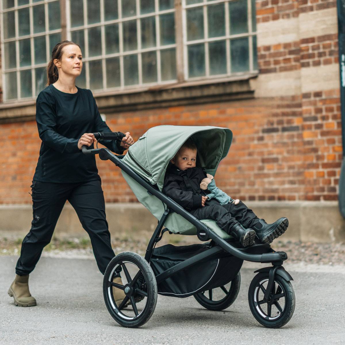Thule Urban Glide 3 Kinderwagen Set 3 in 1 incl. Nuna Arra Flex i-Size Autostoel