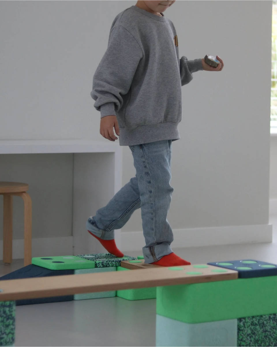 bygge BANK Balanceerset met FYR-plank en 4 bouwblokken