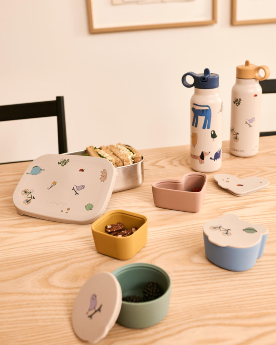 Liewood Lunchtrommel Set in Pastel - Schuine Weergave