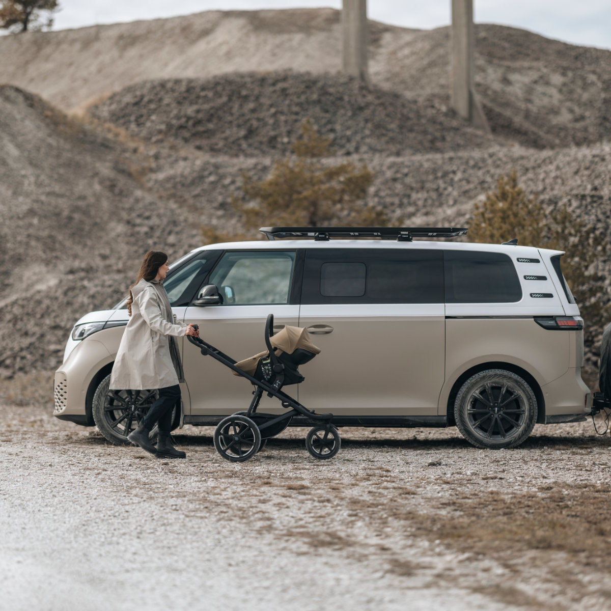 Thule Maple Connect Baby Stoel Beige - Zijaanzicht