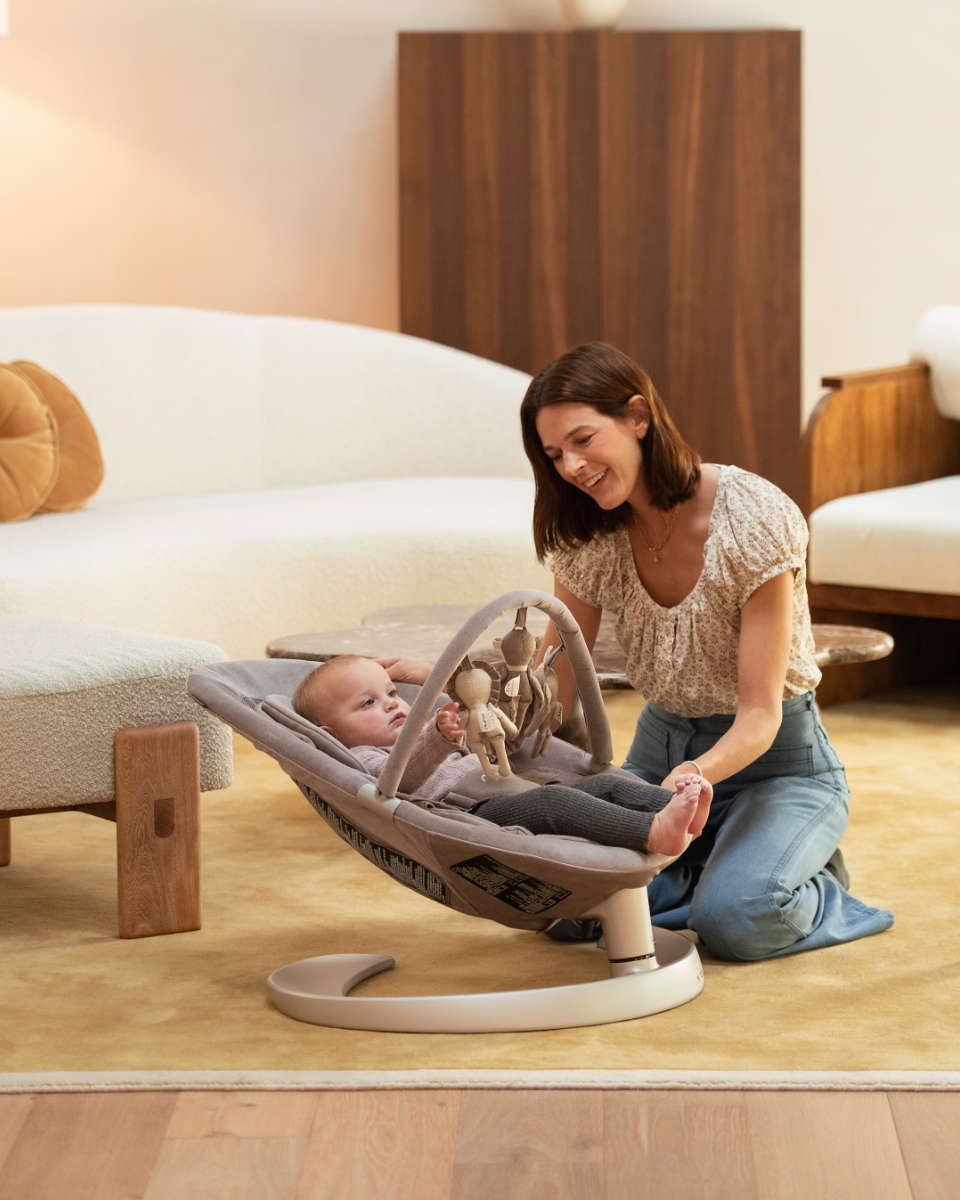 Nuna Leaf Grow Wipstoel met Speelboog