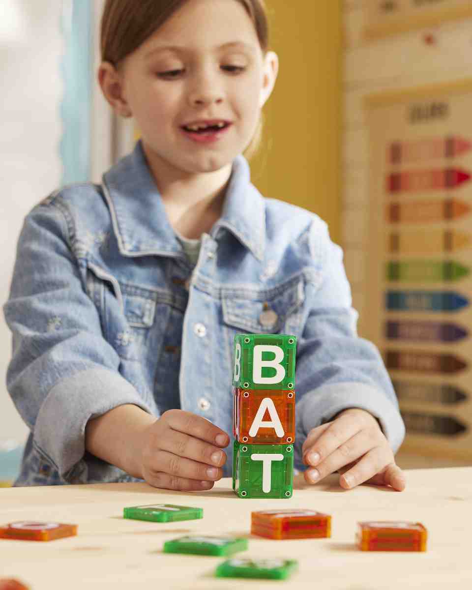MAGNA-TILES microMAGS LEARN Letters