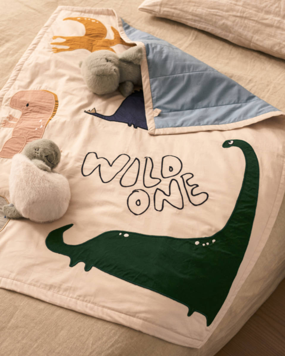 Liewood Bernet Dino Aktivitätsdecke für Babys 95 × 95 cm