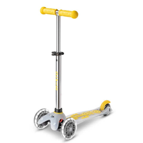 Mini Micro Deluxe FLUX Step met LED Wielen